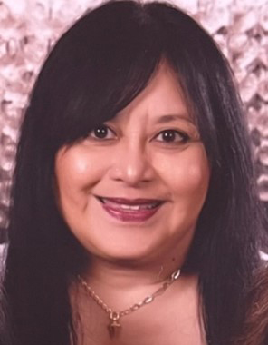 Lily Herrera Headshot