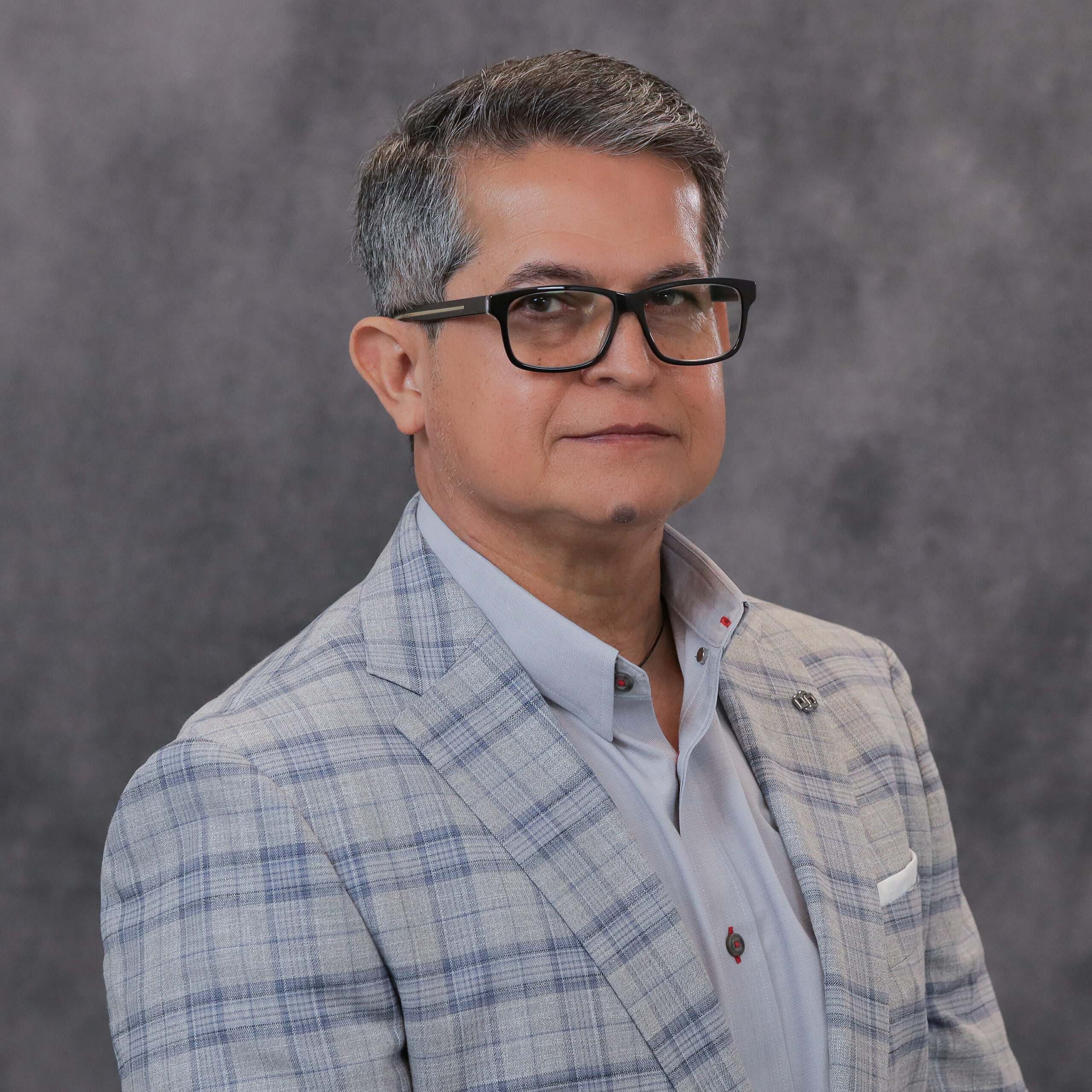 Ruben Zelaya Headshot